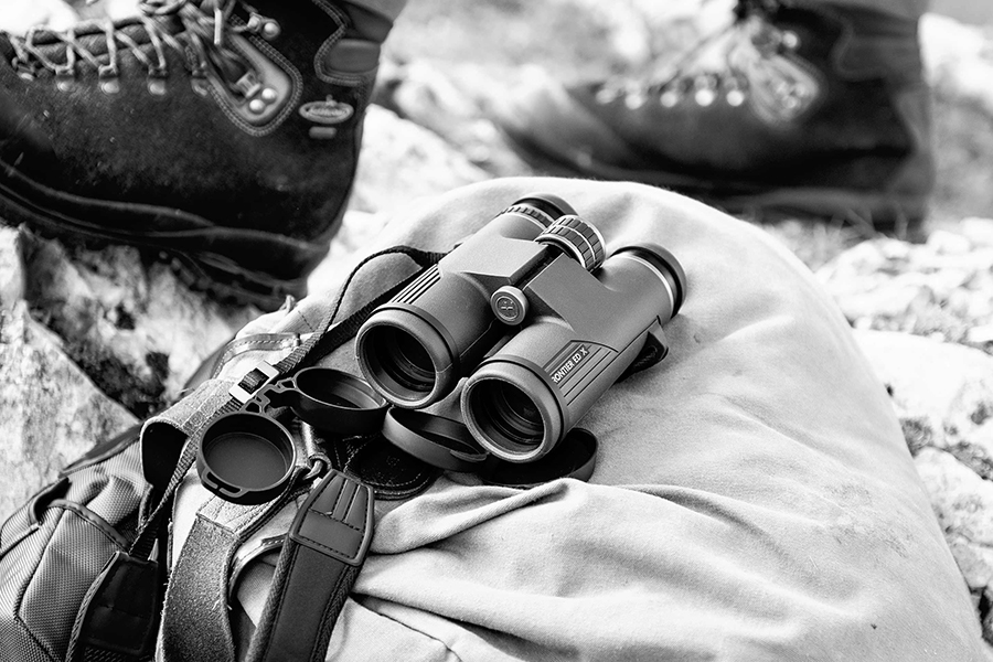 binoculars-frontier-3d